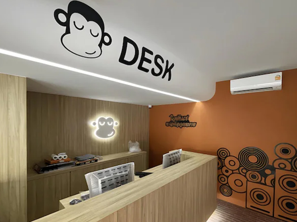 MONKEY DESK