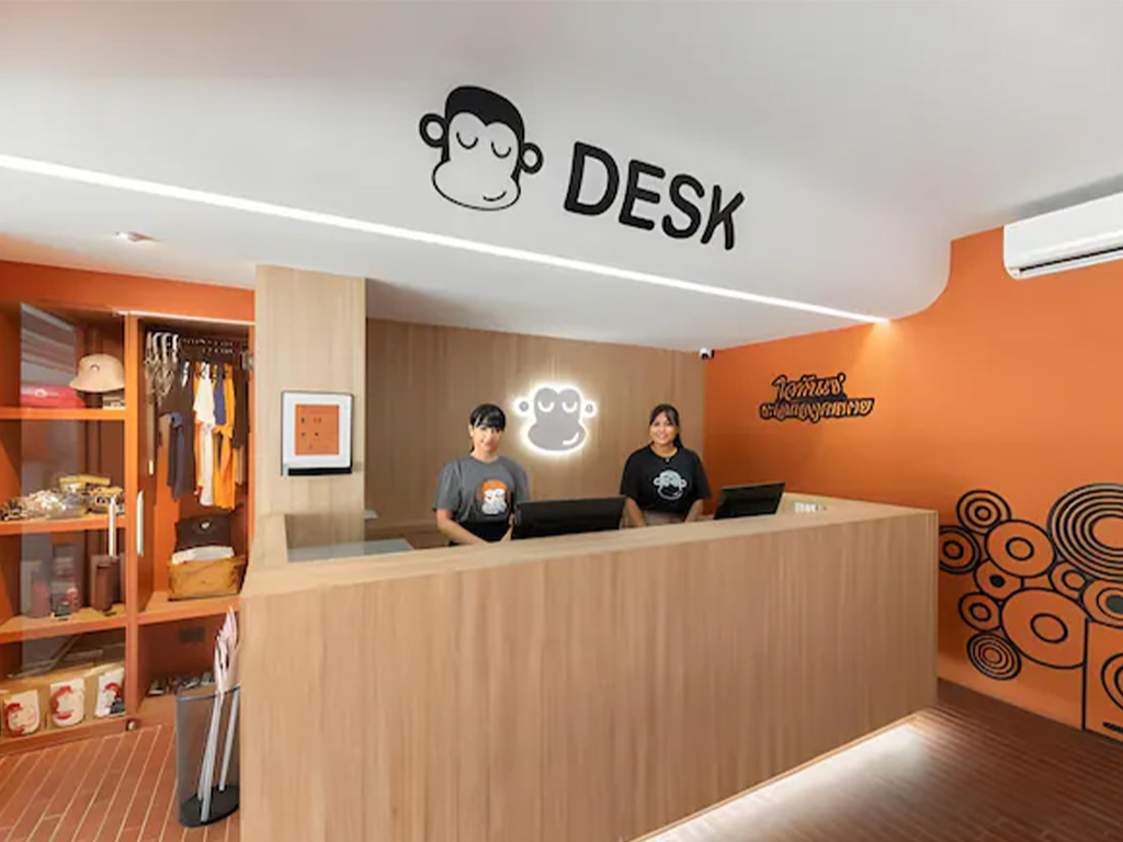 MONKEY DESK