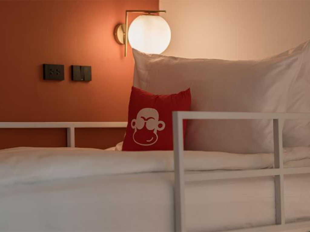 ORANGUTAN BATH POD SUITE