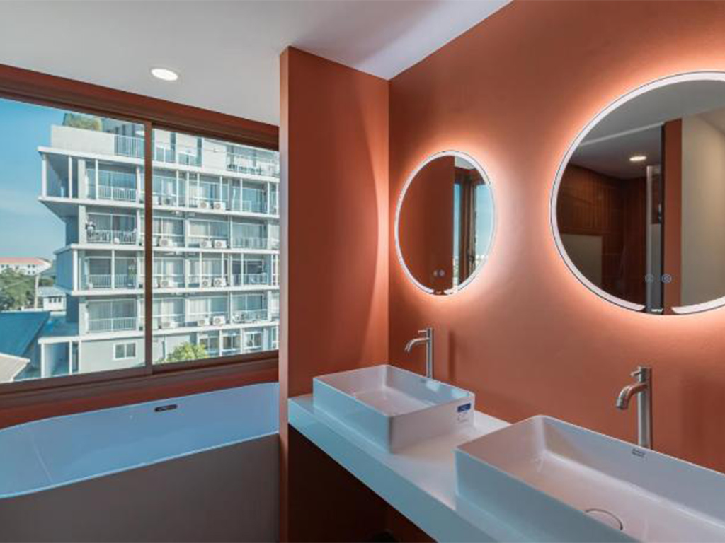 ORANGUTAN BATH POD SUITE